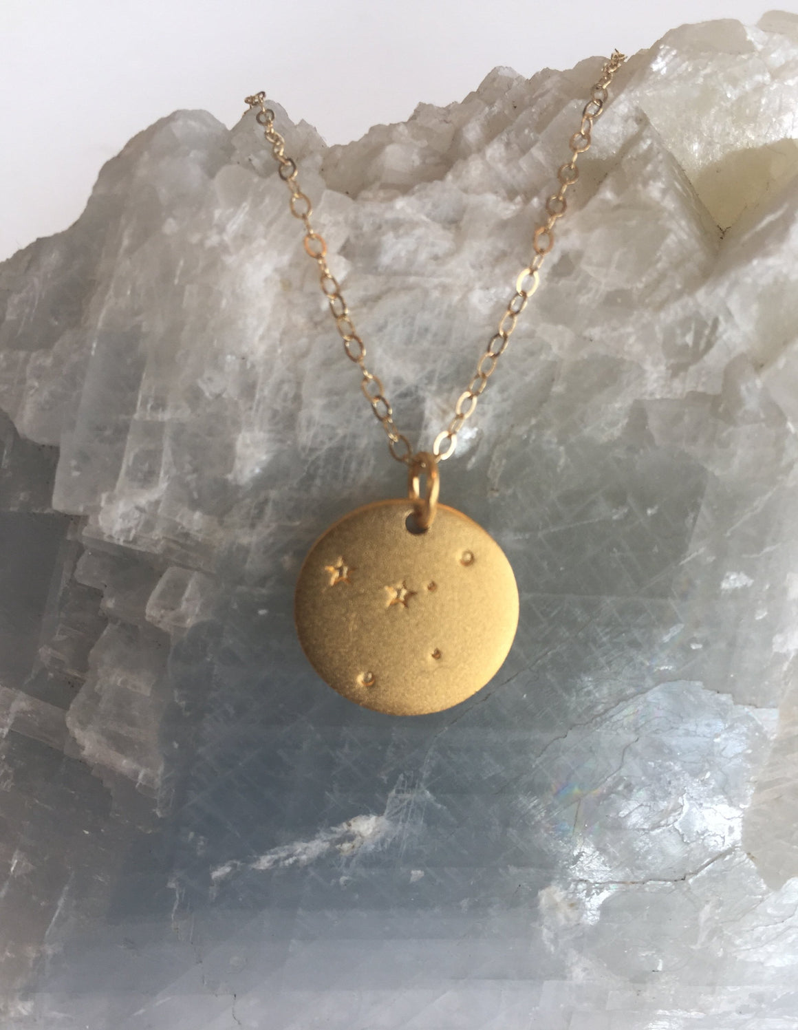 Aura Metallica Constellation Necklace - Cancer